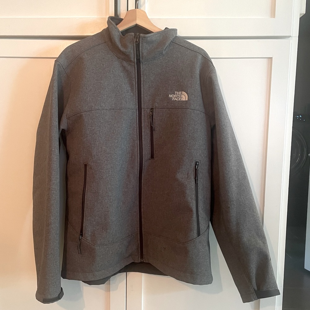 North Face - Men’s water resistant fleece lined, jacket in grey - sz L, like new